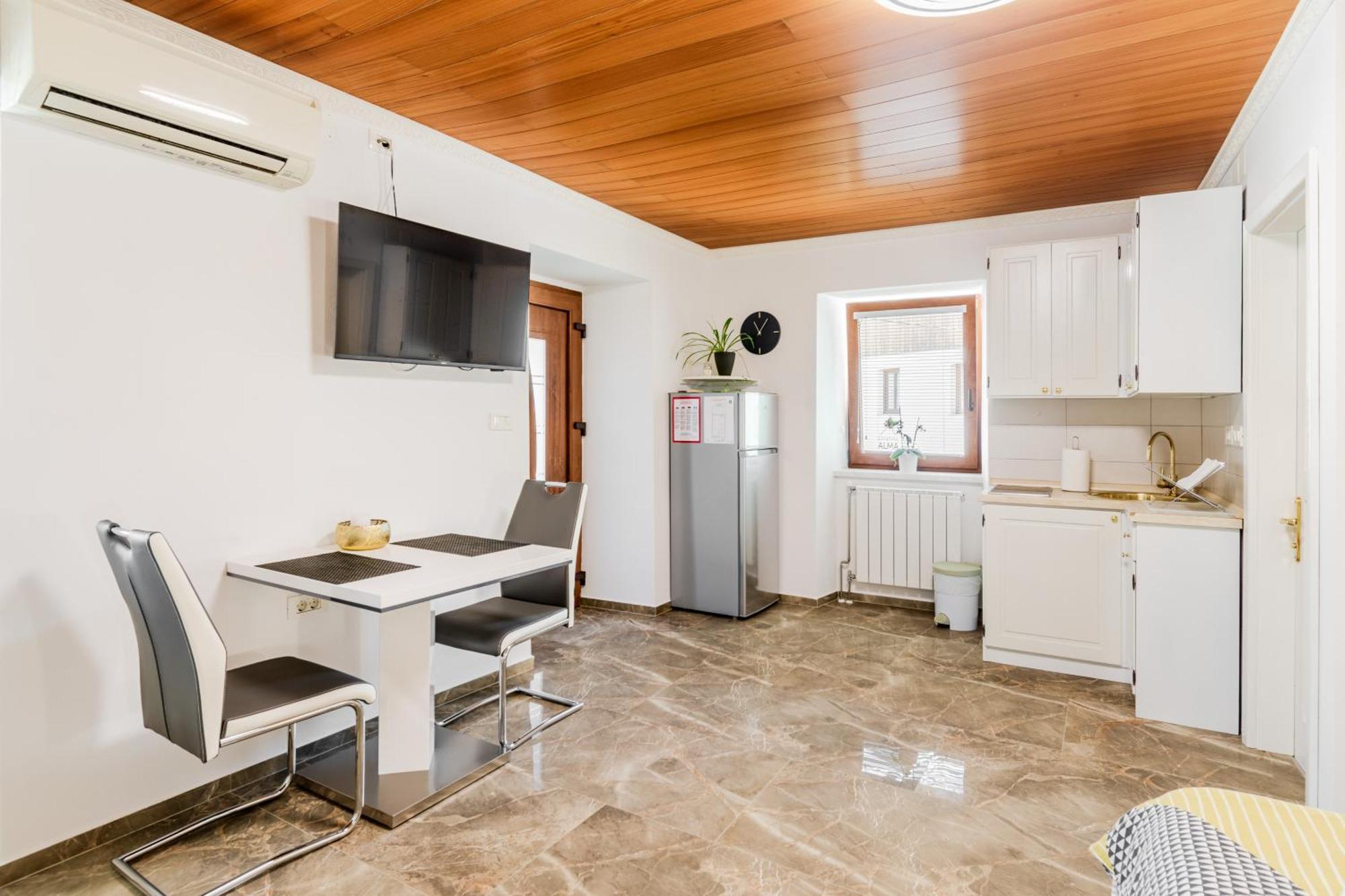 Apartmaji Mausi Бовец Экстерьер фото